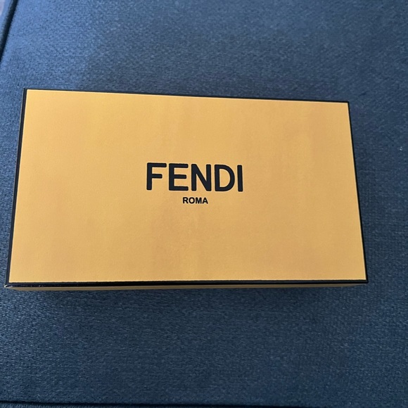 Fendi Baguette Cat Eye Sunglasses 57mm - Picture 11 of 13